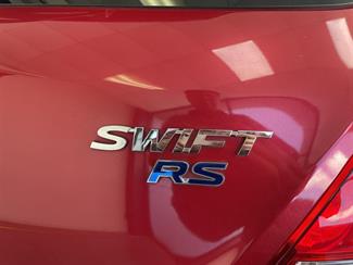 2015 Suzuki Swift - Thumbnail