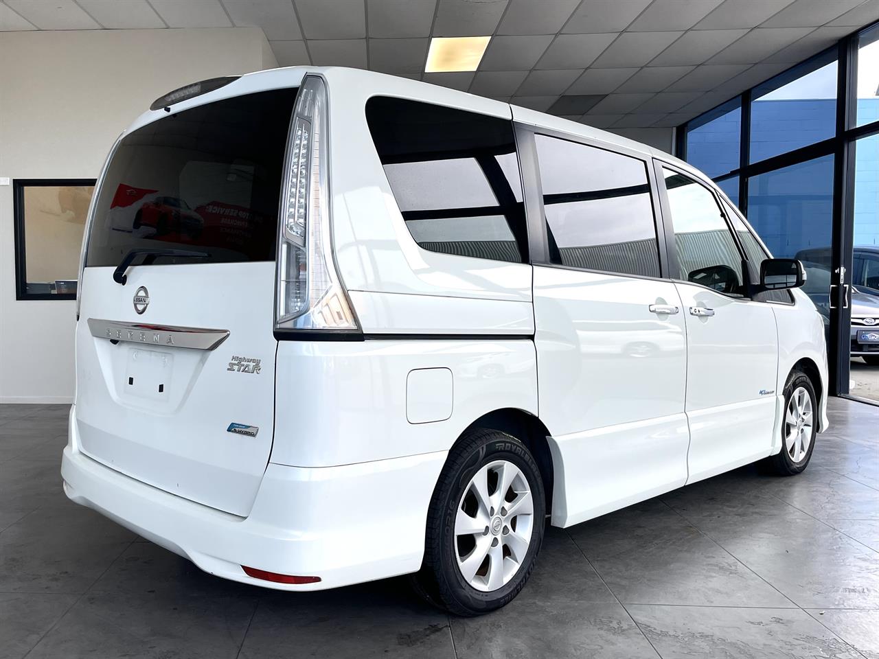 2013 Nissan Serena