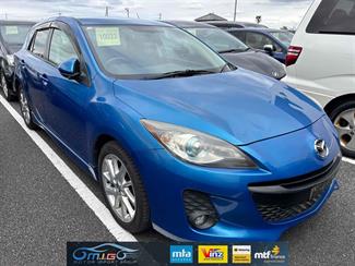 2012 Mazda Axela - Thumbnail