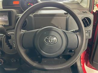 2013 Toyota SPADE - Thumbnail