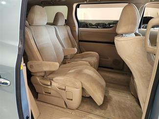 2013 Toyota Alphard - Thumbnail