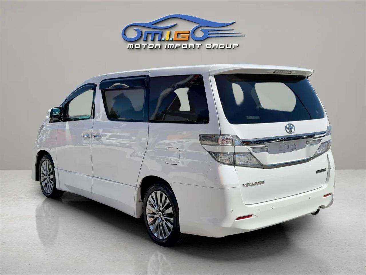 2014 Toyota Vellfire