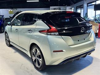 2019 Nissan Leaf - Thumbnail