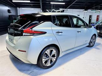 2019 Nissan Leaf - Thumbnail