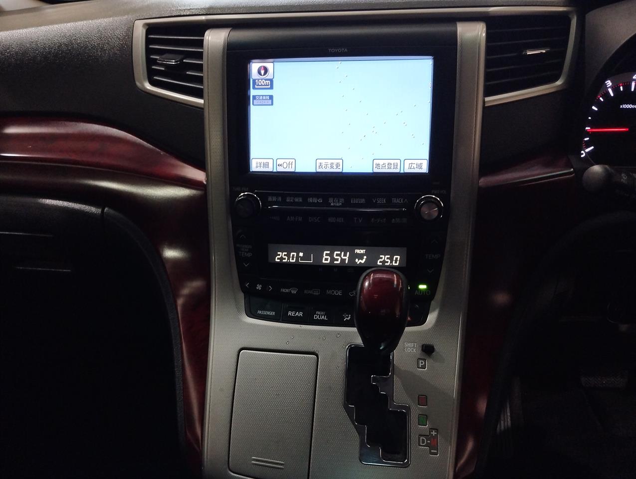 2010 Toyota Alphard