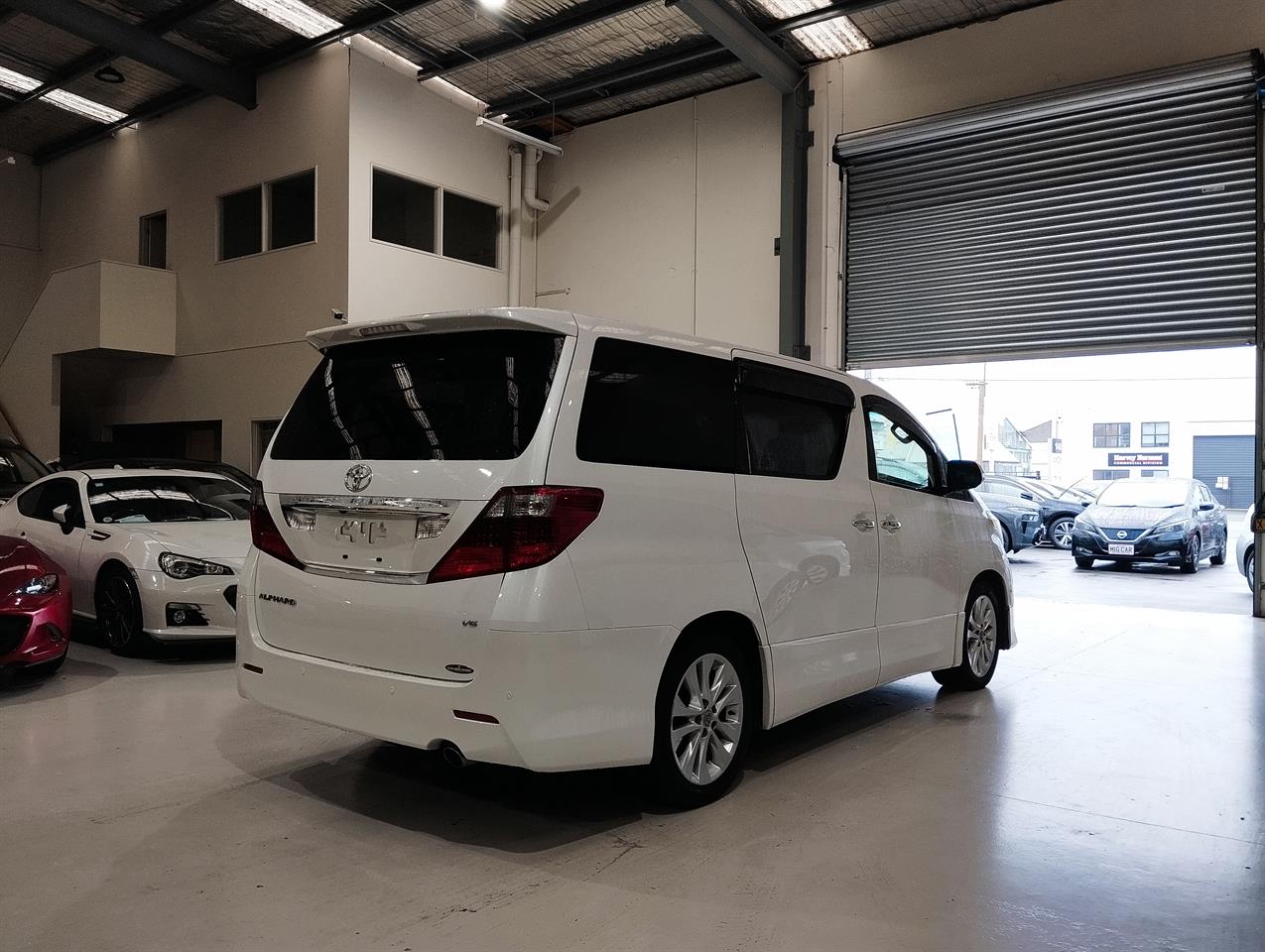 2010 Toyota Alphard