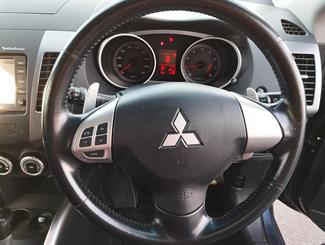 2007 Mitsubishi Outlander - Thumbnail