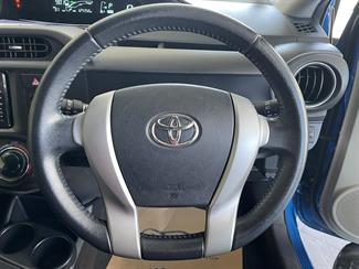 2014 Toyota Aqua - Thumbnail