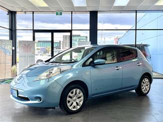 2017 Nissan Leaf - Thumbnail