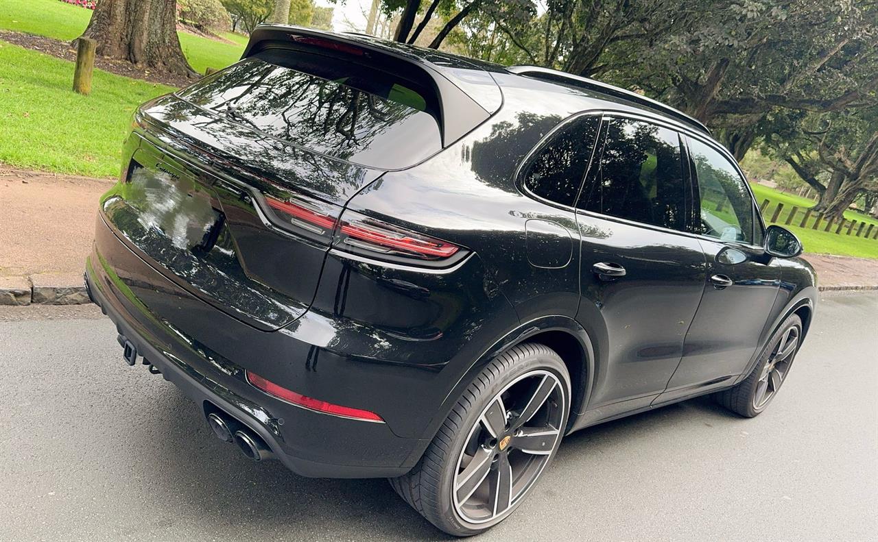 2023 Porsche Cayenne