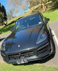 2023 Porsche Cayenne - Thumbnail