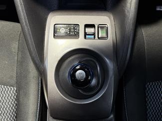 2017 Nissan Leaf - Thumbnail