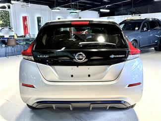 2017 Nissan Leaf - Thumbnail