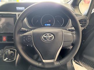 2014 Toyota ESQUIRE - Thumbnail